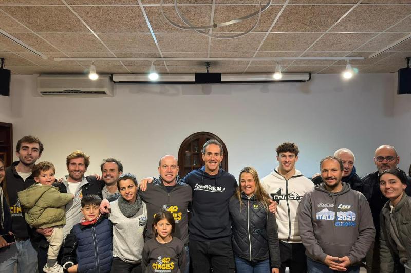 El relleu a la presidència del Moto Club. Foto: Moto Club Cingles de Bertí