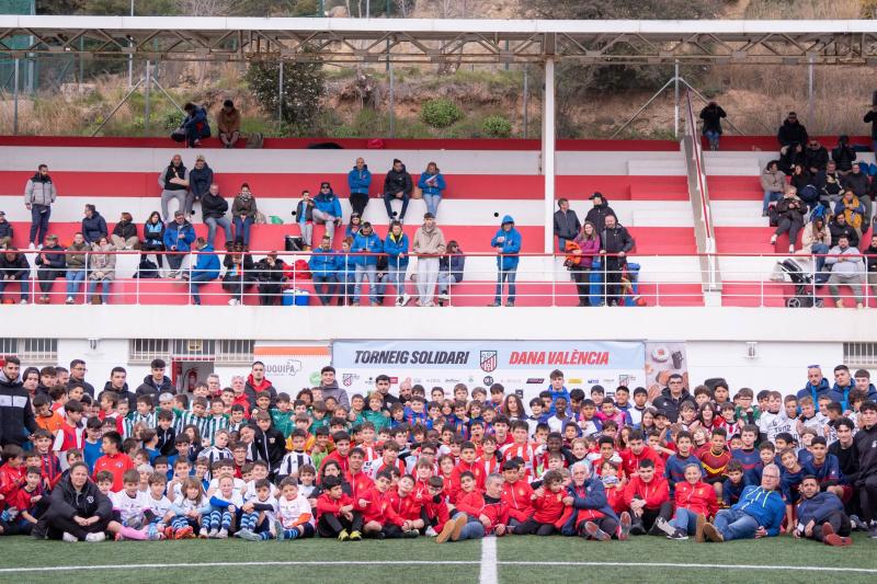 Fotografia grupal de tots els jugadors que van participar en el torneig