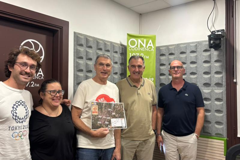 Els protagonistes del Bike Trial Legends, durant la seva visita al Tu Jugues