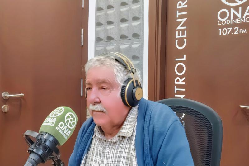 El ferrer de Sant Feliu repassa tota una vida dedicada a la forja i a la cultura popular del poble, des del teatre fins als esquellots i les festes més emblemàtiques