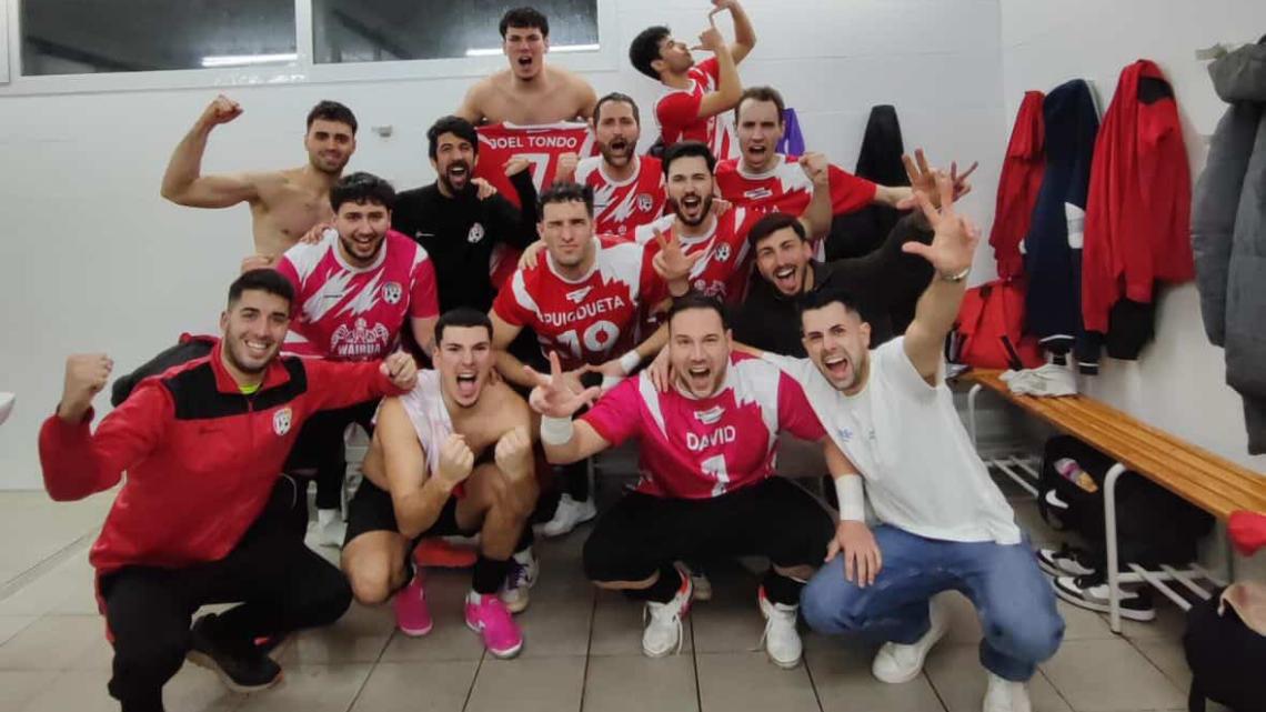 El primer equip de futbol sala s'adjudica el triomf contra el Viladrau i manté la lluita per l'ascens