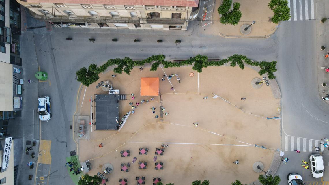 Imatge aèria de la plaça Josep Umbert Ventura