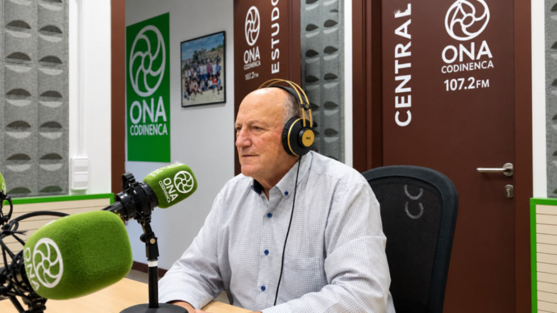Lluís Auroux, autor d’un treball sobre la història dels cinemes, les emissores de ràdio i la televisió a Sant Feliu de Codines.