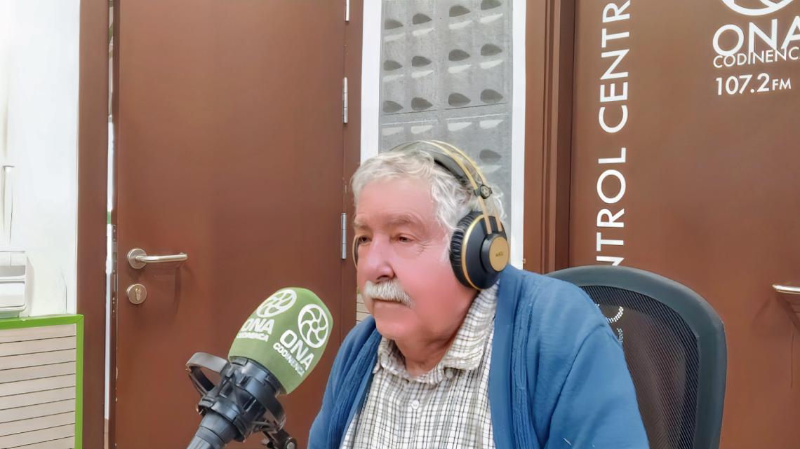 El ferrer de Sant Feliu repassa tota una vida dedicada a la forja i a la cultura popular del poble, des del teatre fins als esquellots i les festes més emblemàtiques