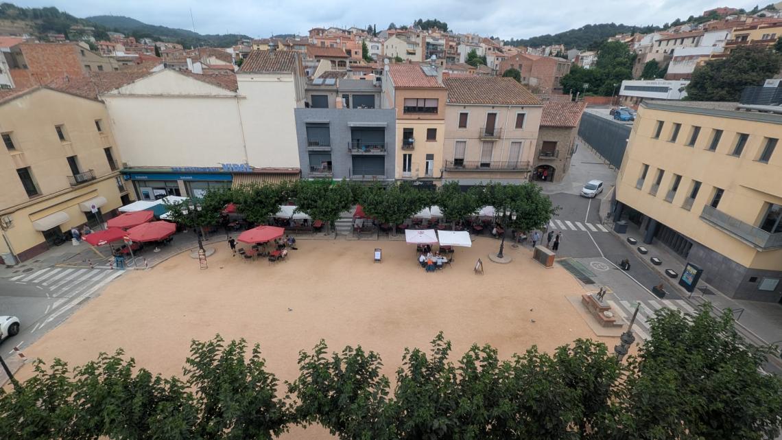 Imatge aèria de la plaça Josep Umbert Ventura de Sant Feliu el Nadal.
