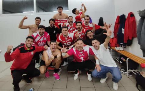 El primer equip de futbol sala s'adjudica el triomf contra el Viladrau i manté la lluita per l'ascens