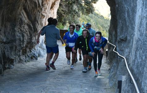 Participants arribant a Sant Miquel del Fai durant la primera edició de la cursa. Foto: Carlos San Pedro