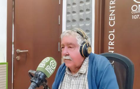 El ferrer de Sant Feliu repassa tota una vida dedicada a la forja i a la cultura popular del poble, des del teatre fins als esquellots i les festes més emblemàtiques