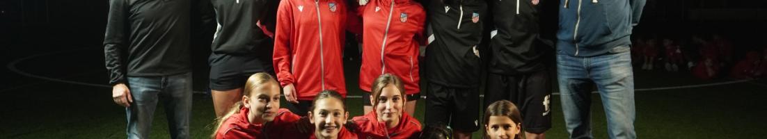 L'actual plantilla de l'infantil femení del CF Sant Feliu, amb perill de desaparició